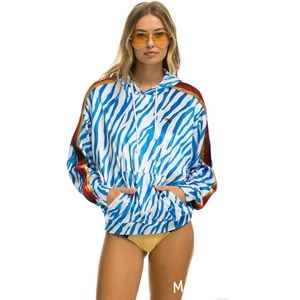 *BNWT* Aviator Nation Relaxed Pullover - Blue Tiger Velvet - Small